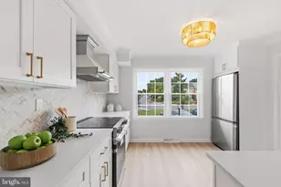 9103 Barrick St, Fairfax, VA 22031 - Photo 7