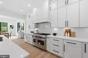 1905 Lamson Pl, McLean, VA 22101 - Photo 5