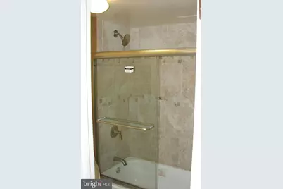 8360 Greensboro Drive #1006, McLean, VA 22102 - Photo 5