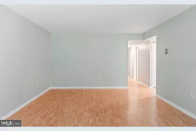 1422 Northgate Sq Square #12B, Reston, VA 20190 - Photo 3