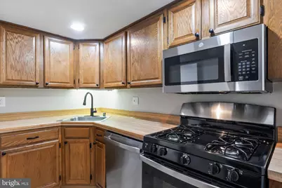 1422 Northgate Sq Square #12B, Reston, VA 20190 - Photo 13