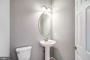 2463 Silk Ct, Herndon, VA 20171 - Photo 25