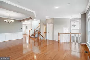 2463 Silk Ct, Herndon, VA 20171 - Photo 9