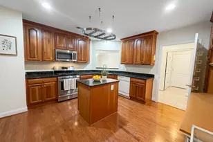 2905 Saintsbury Plaza, Fairfax, VA 22031 - Photo 9