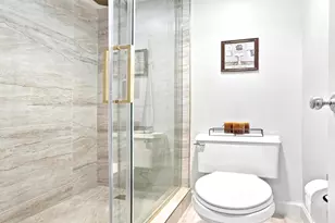 8360 Greensboro Dr, McLean, VA 22102 - Photo 13