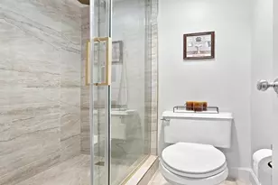 8360 Greensboro Dr, McLean, VA 22102 - Photo 15