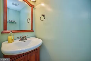 2788 Knollside Ln, Vienna, VA 22180 - Photo 15