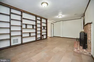 2788 Knollside Ln, Vienna, VA 22180 - Photo 25