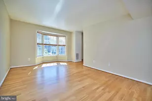 2788 Knollside Ln, Vienna, VA 22180 - Photo 5