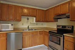 12111 Purple Sage Ct, Reston, VA 20194 - Photo 9