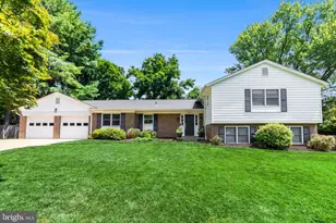 10105 Nadine Dr, Vienna, VA 22181 - Photo 1
