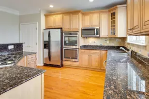 4493 Monmouth St, Fairfax, VA 22030 - Photo 5