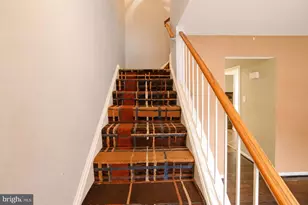 367 Linden Ct, Herndon, VA 20170 - Photo 5