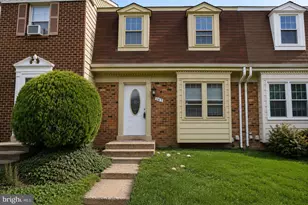 367 Linden Ct, Herndon, VA 20170 - Photo 1