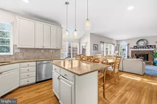3718 Broadrun Dr, Fairfax, VA 22033 - Photo 9