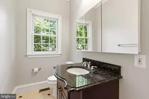 8813 Oak Leaf Dr, Alexandria, VA 22309 - Photo 11