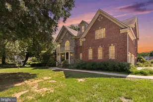 8813 Oak Leaf Dr, Alexandria, VA 22309 - Photo 3