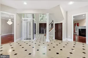 8813 Oak Leaf Dr, Alexandria, VA 22309 - Photo 7