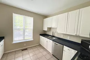 4320 Cannon Ridge Ct, Fairfax, VA 22033 - Photo 11