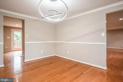 9627 Locust Hill Drive, Great Falls, VA 22066 - Photo 19