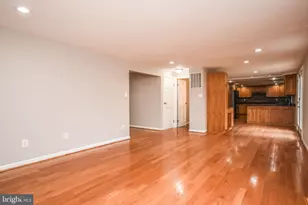 9627 Locust Hill Dr, Great Falls, VA 22066 - Photo 11