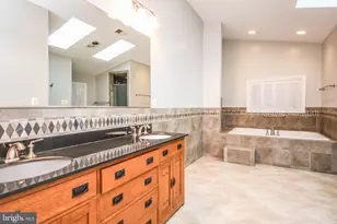 9627 Locust Hill Dr, Great Falls, VA 22066 - Photo 31