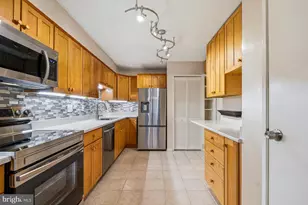 5901 Mt Eagle Dr, Alexandria, VA 22303 - Photo 17