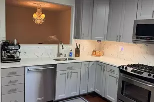 7676 Willow Point Dr, Falls Church, VA 22042 - Photo 3