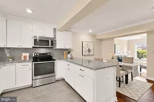 8221 Doctor Craik Ct, Alexandria, VA 22306 - Photo 7