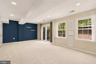 8221 Doctor Craik Ct, Alexandria, VA 22306 - Photo 23