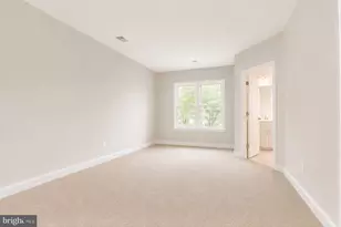 9251 Wood Violet Ct, Fairfax, VA 22031 - Photo 9