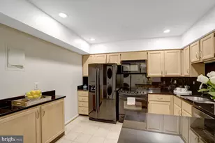 3109 Patrick Henry Dr, Falls Church, VA 22044 - Photo 15