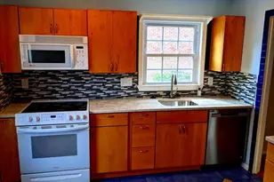8069 Powderbrook Ln, Springfield, VA 22153 - Photo 15