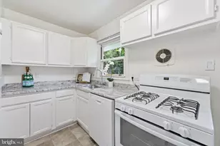 6711 Swarthmore Dr, Alexandria, VA 22307 - Photo 15
