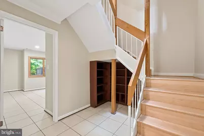 2017 Wethersfield Court, Reston, VA 20191 - Photo 33