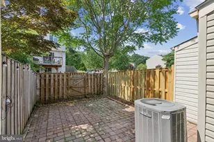 8483 Aurora Ct, Lorton, VA 22079 - Photo 23