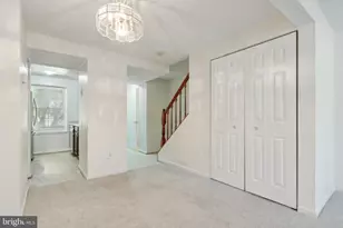 8483 Aurora Ct, Lorton, VA 22079 - Photo 7