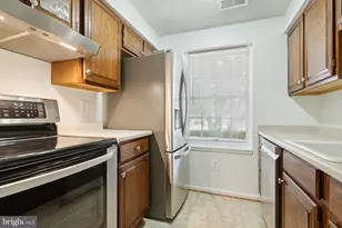 8483 Aurora Ct, Lorton, VA 22079 - Photo 9