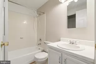 8483 Aurora Ct, Lorton, VA 22079 - Photo 15