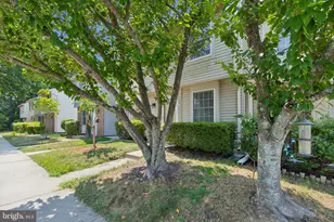 8483 Aurora Ct, Lorton, VA 22079 - Photo 3
