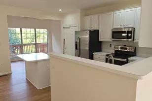 6852 Drifton Ct, Centreville, VA 20121 - Photo 11