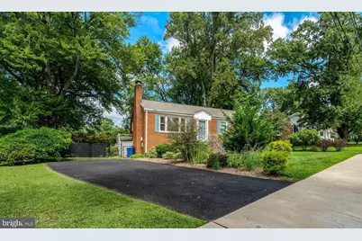 608 Tazewell Road NW, Vienna, VA 22180 - Photo 1