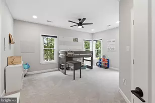 10301 Forest Maple Rd, Vienna, VA 22182 - Photo 37