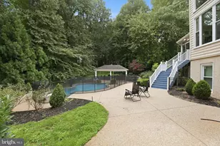 10301 Forest Maple Rd, Vienna, VA 22182 - Photo 59