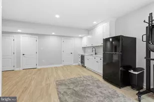 10301 Forest Maple Rd, Vienna, VA 22182 - Photo 45