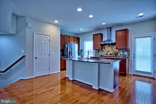 9612 Stockwell Ln, Fairfax, VA 22031 - Photo 7