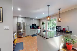 7628 Chancellor Way, Springfield, VA 22153 - Photo 9