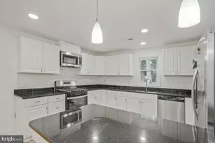 7318 Poplar Ct, Falls Church, VA 22042 - Photo 13