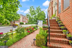 7202 Gray Heights Ct, Alexandria, VA 22315 - Photo 5