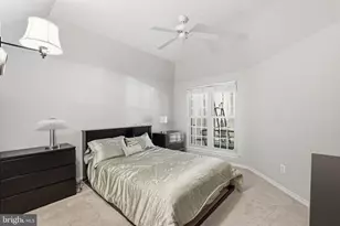 12158 Penderview Ln, Fairfax, VA 22033 - Photo 15
